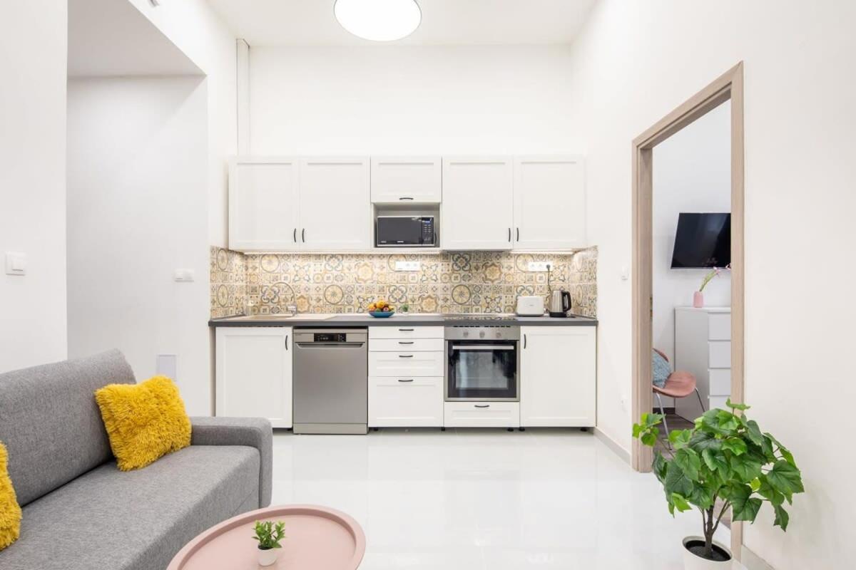 Very Large & New Apartamento Budapest